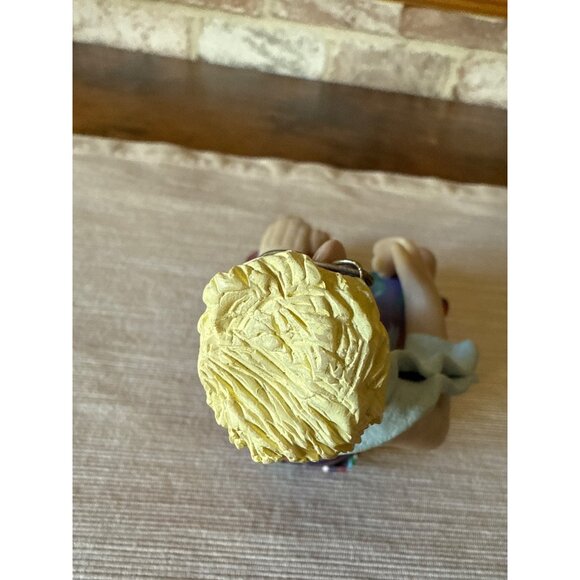 Limited Edition Beach Bum Figurine  Sunglasses & Towel D Manning Shelf Sitter - Picture 9 of 16